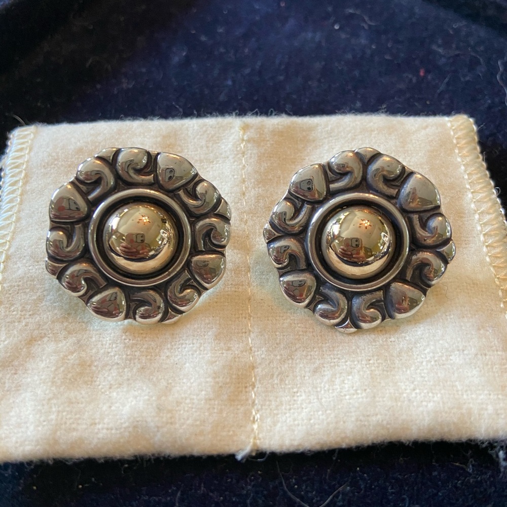 Vintage gold and silver hames Avery earrings